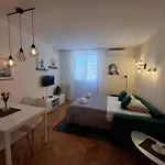 Vikttoria Urban Oasis , Explore With Free Public Parking * Сплит